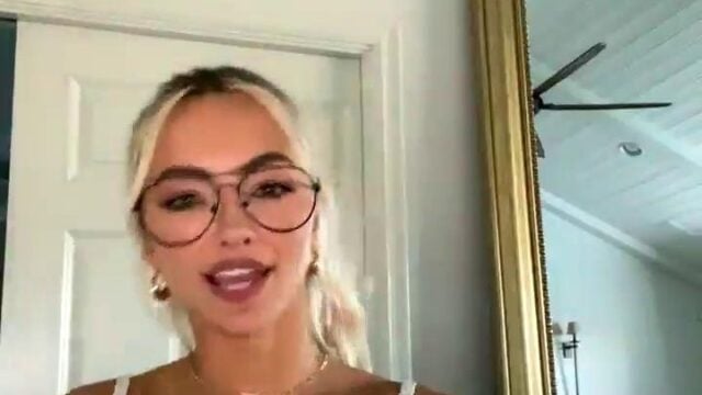 Lindsey Pelas Nude Shower & Try On Video Leaked
