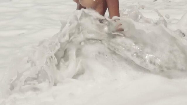Putri Cinta Nude Beach Striptease Onlyfans Video Leaked